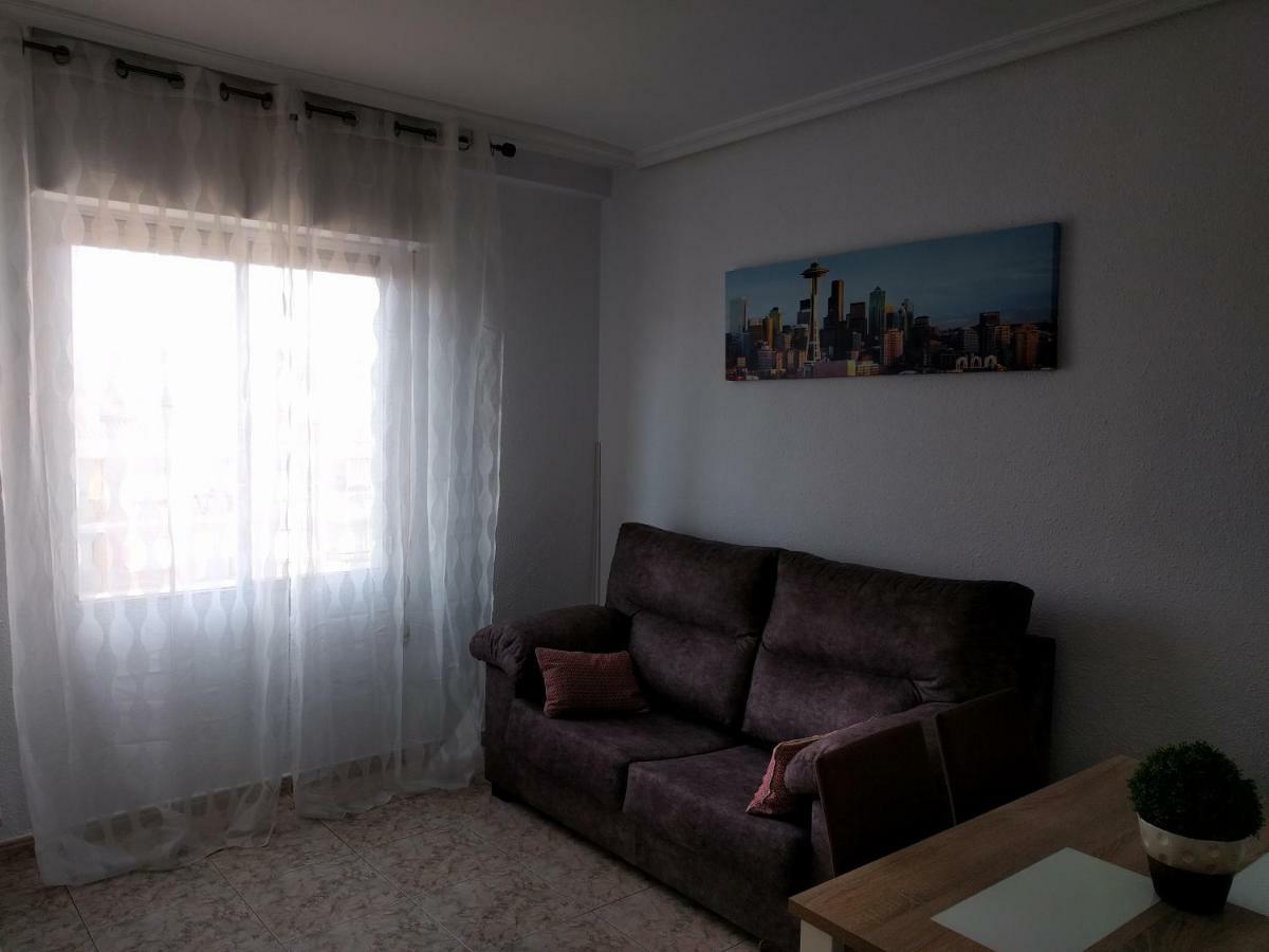 Manzanera, Junto Ayuntamiento Y Riojaforum Λογκρόνο Εξωτερικό φωτογραφία